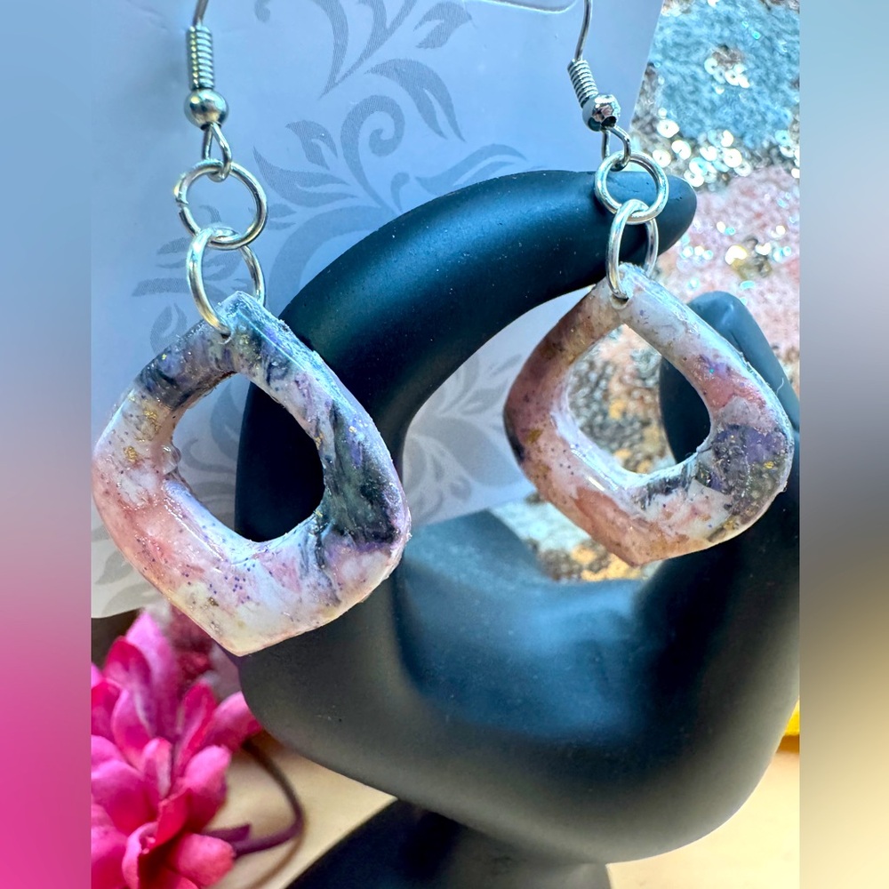 Bellway beauty ‘pink petals’ silver fish hook dangle earrings